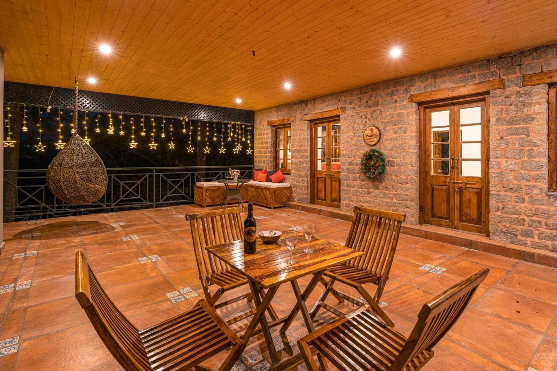 Stayvista At Paris Villa With Pvt Pool & Valley View Kasauli Eksteriør billede